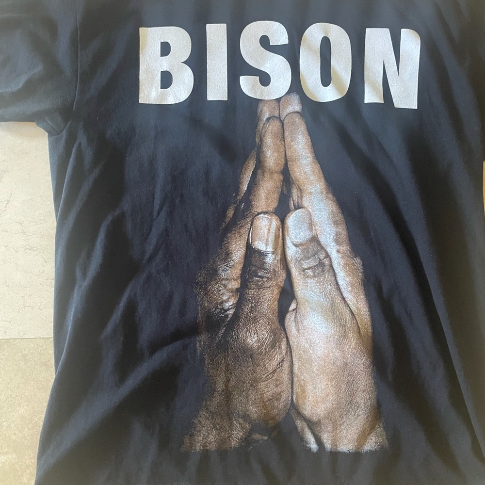 Here Of Bison tee